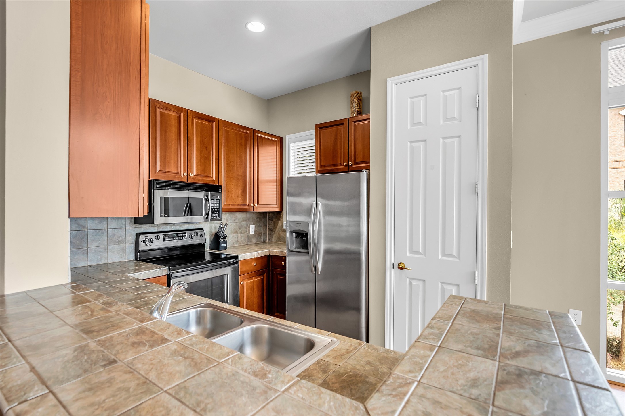 2400 McCue Road, Unit 240 Houston, TX 77056 - Photo 8 of 36