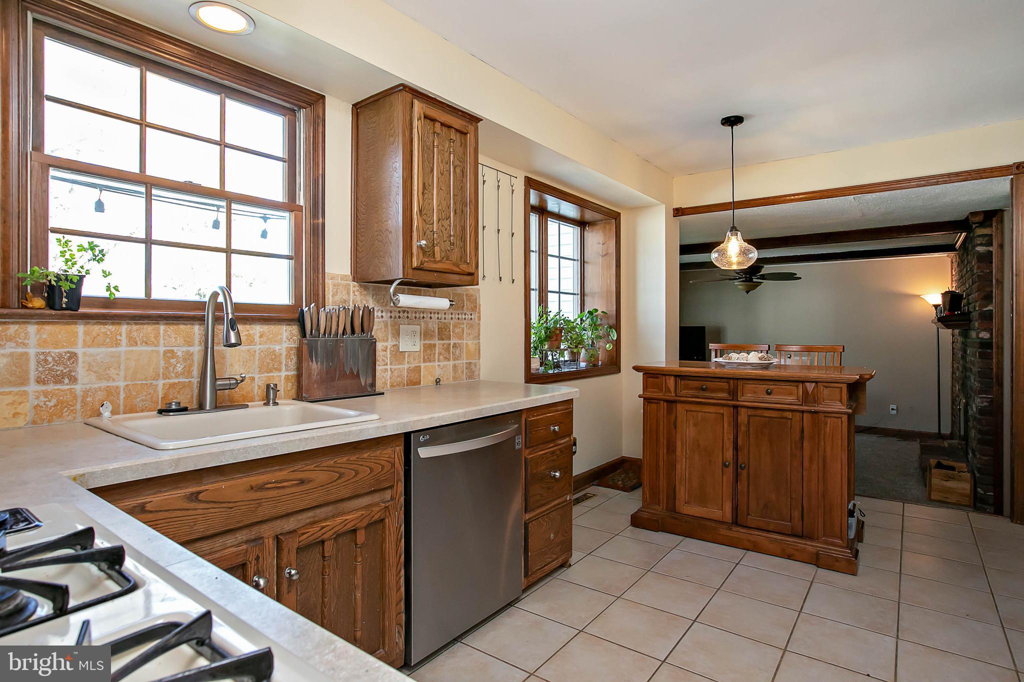 1634 Pin Oak Road Williamstown, NJ 08094 - Photo 11 of 34 Gallery Image 11