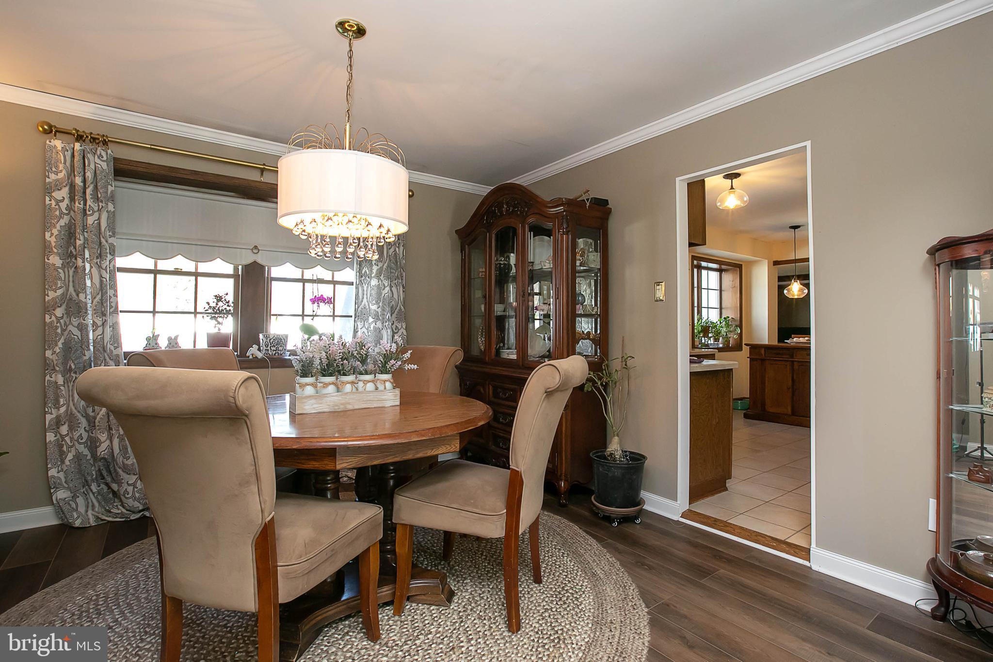 1634 Pin Oak Road Williamstown, NJ 08094 - Photo 10 of 34 Dining room