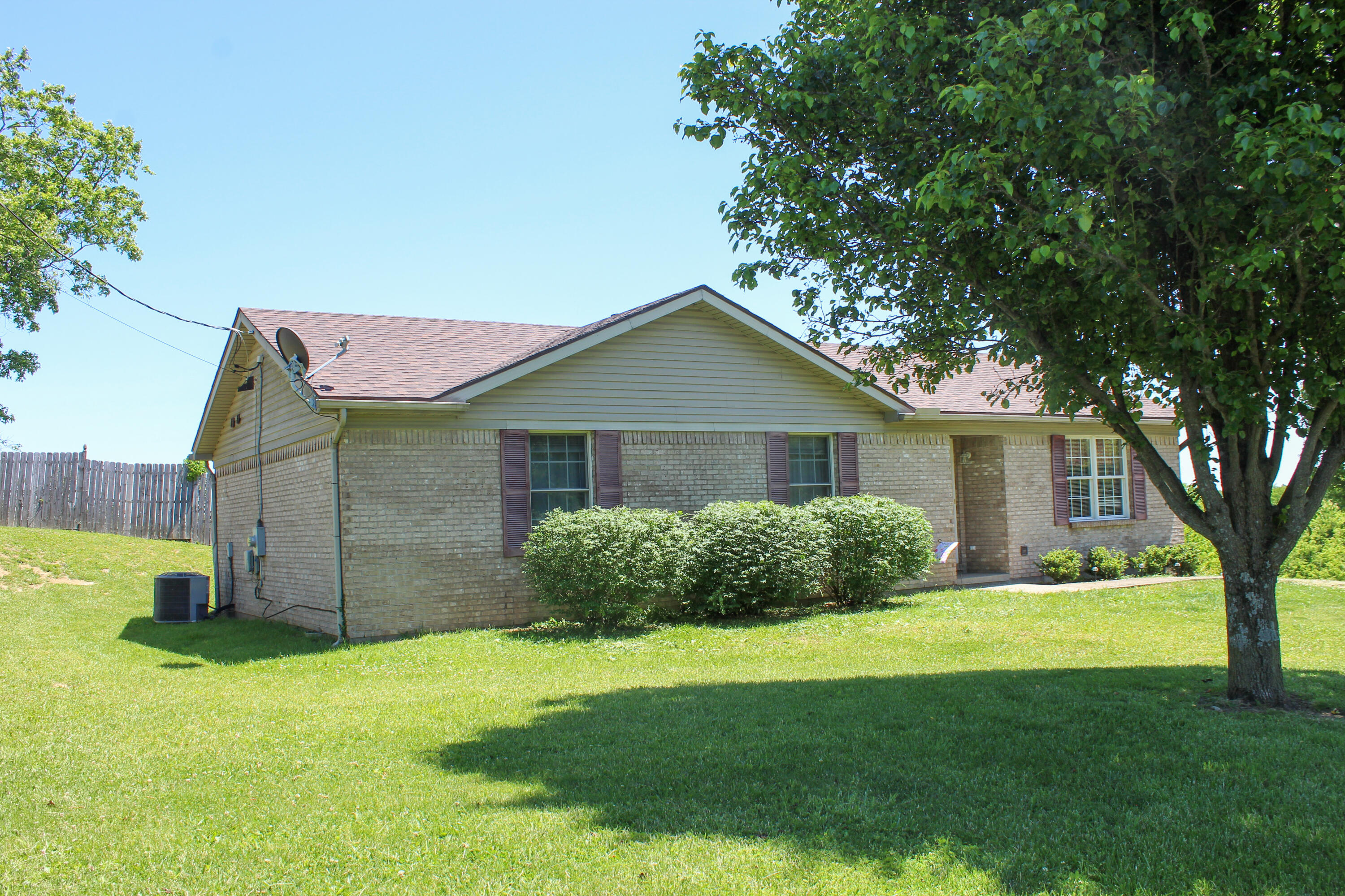 1720 Blanchet Road Corinth, KY 41010 - Photo 2 of 29