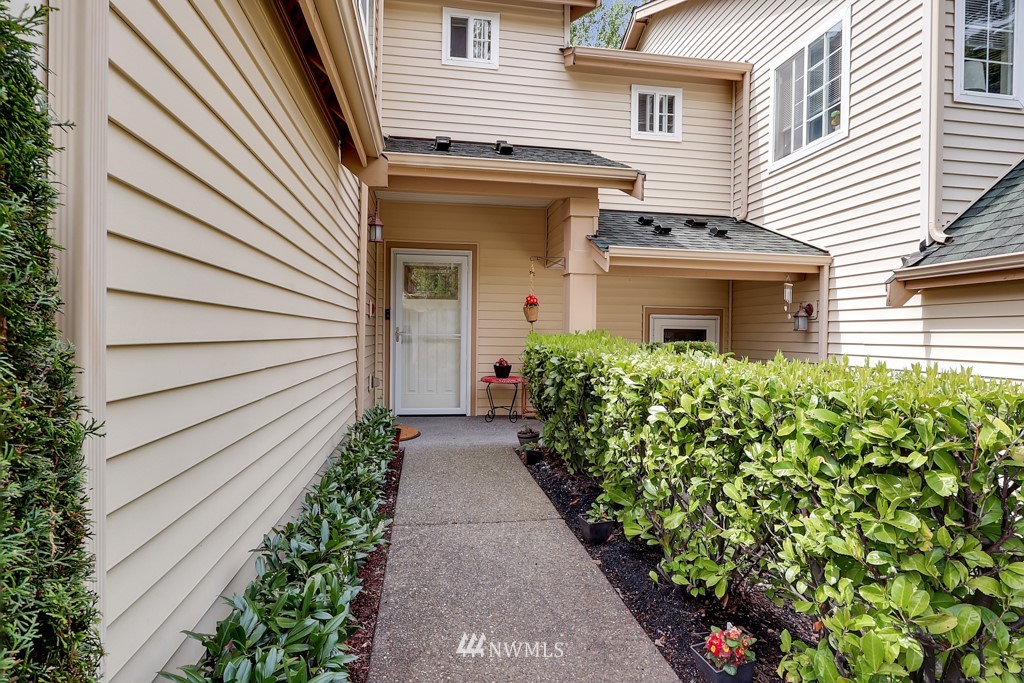 4751 Shattuck Avenue South, Unit A102 Renton, WA 98055 - Photo 2 of 18