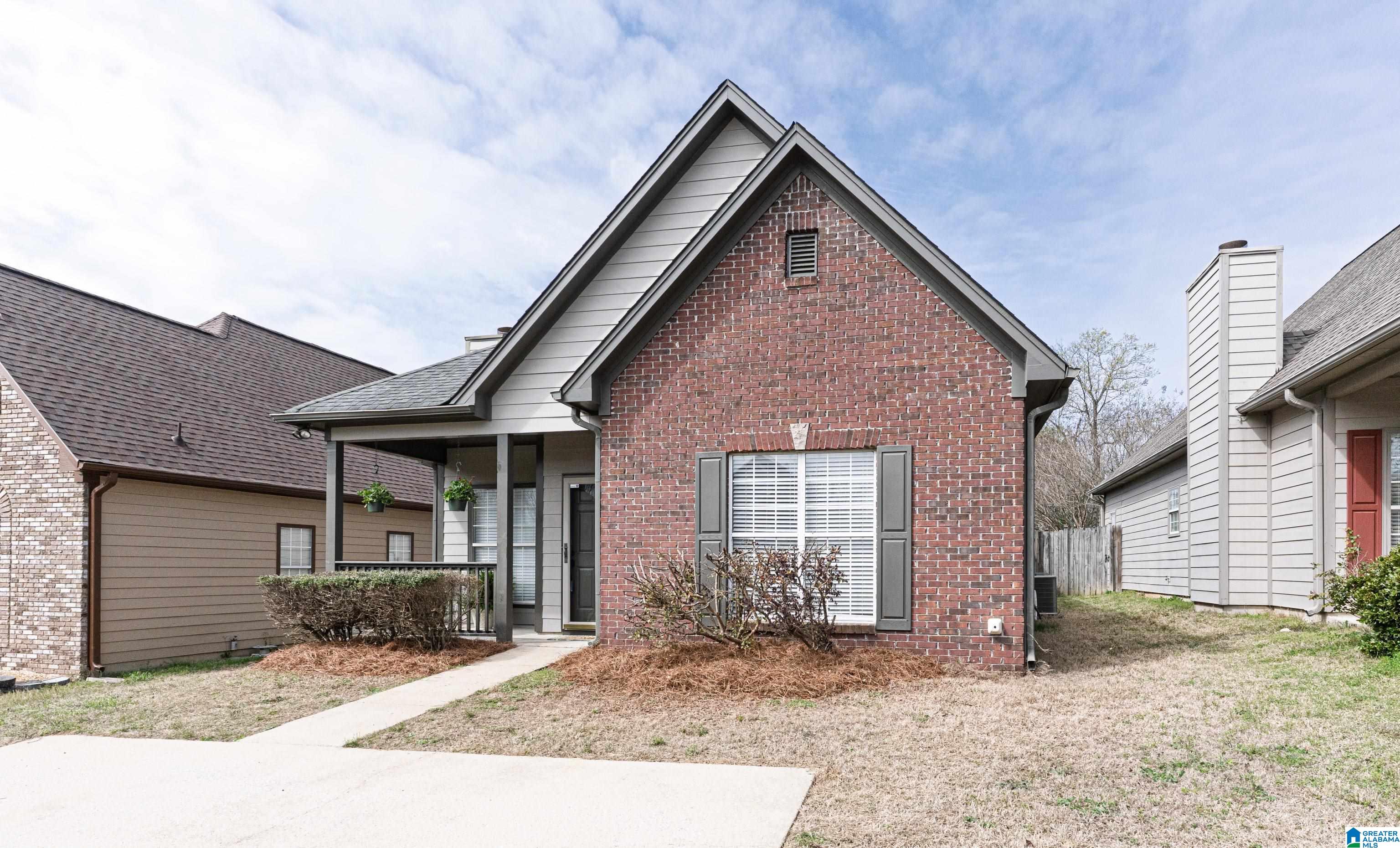 115 Charlton Lane Calera, AL 35040 - Photo 2 of 37