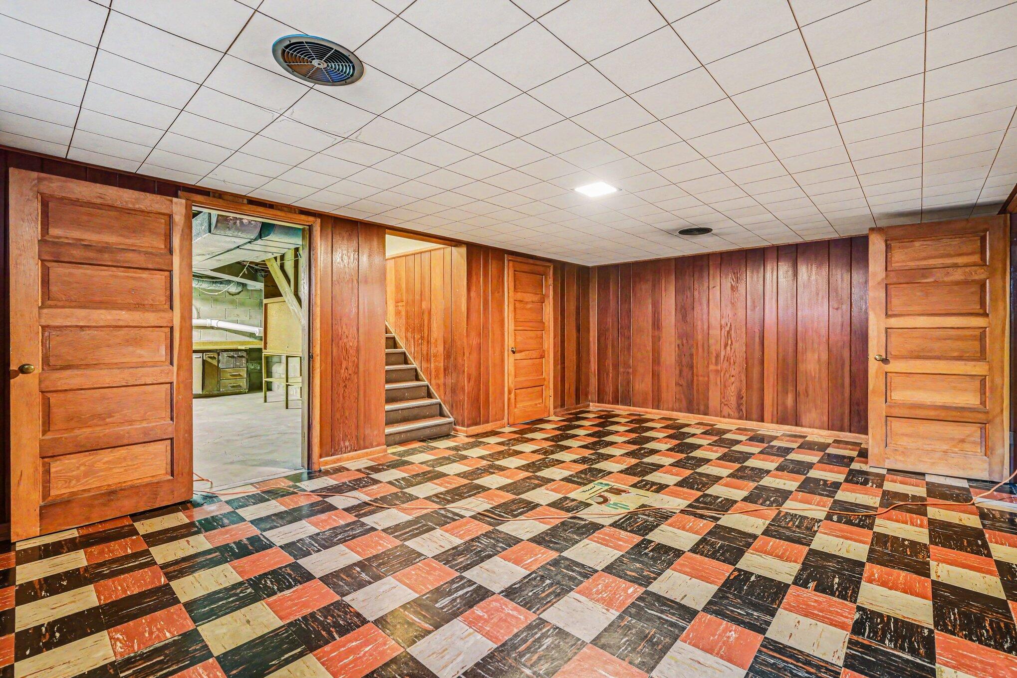 2556 Angling Road Kalamazoo, MI 49008 - Photo 19 of 26 019_file_5212