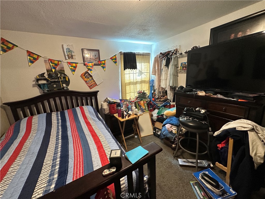 1105 Orange Avenue Chowchilla, CA 93610 - Photo 21 of 41 2nd bedroom