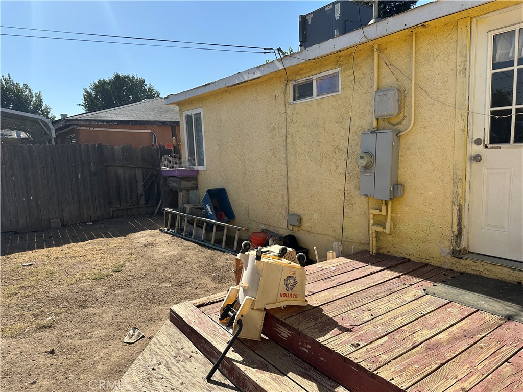 1105 Orange Avenue Chowchilla, CA 93610 - Photo 28 of 41 back yard.