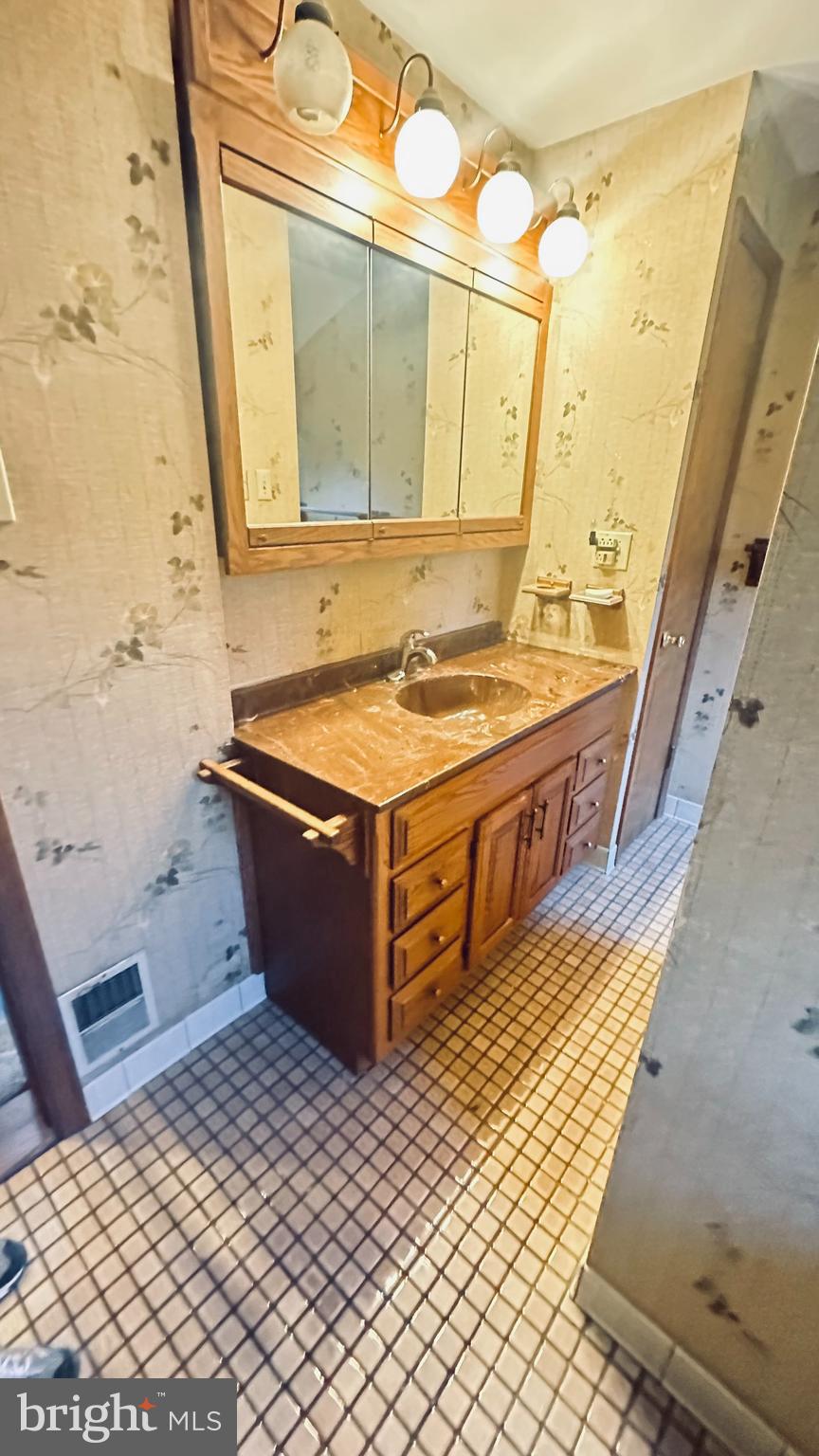 215 West Roland Road Brookhaven, PA 19015 - Photo 13 of 21 Gallery Image 13