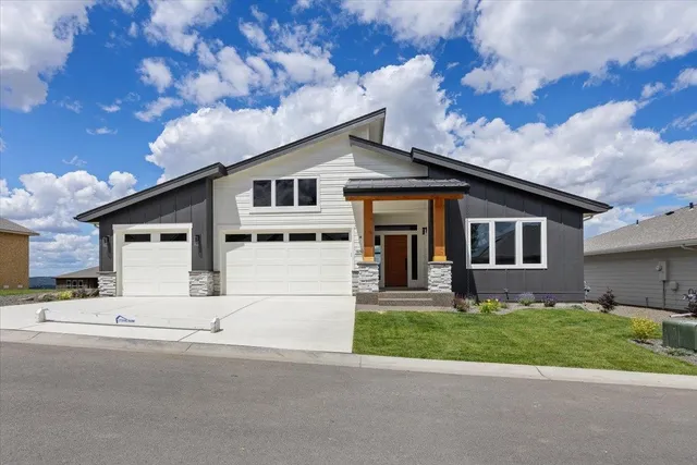 $849,900 | 16929 East 16th Avenue, Spokane Valley, WA 99037