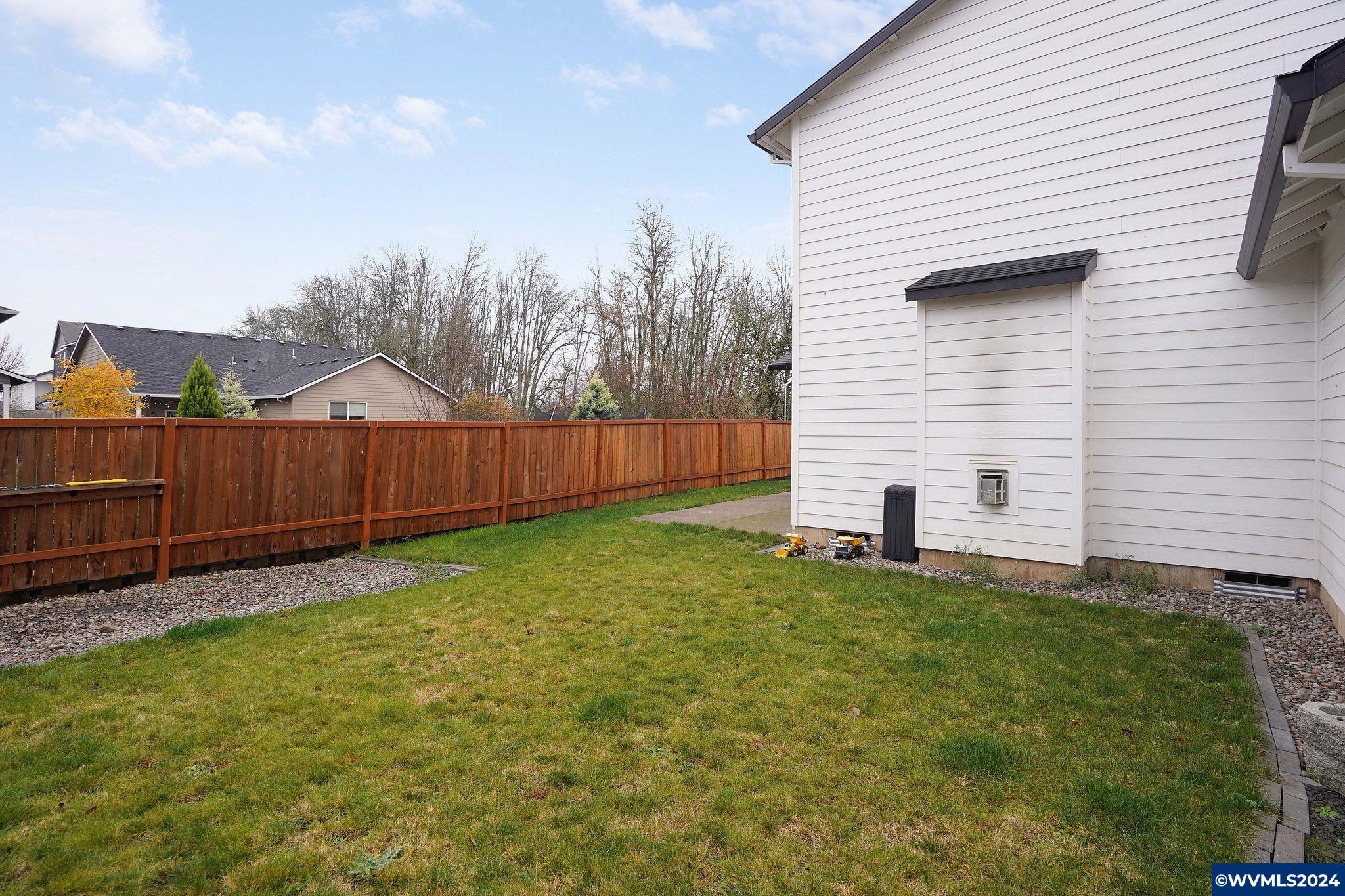 600 Northeast Trinity Street Albany, OR 97322 - Photo 43 of 45