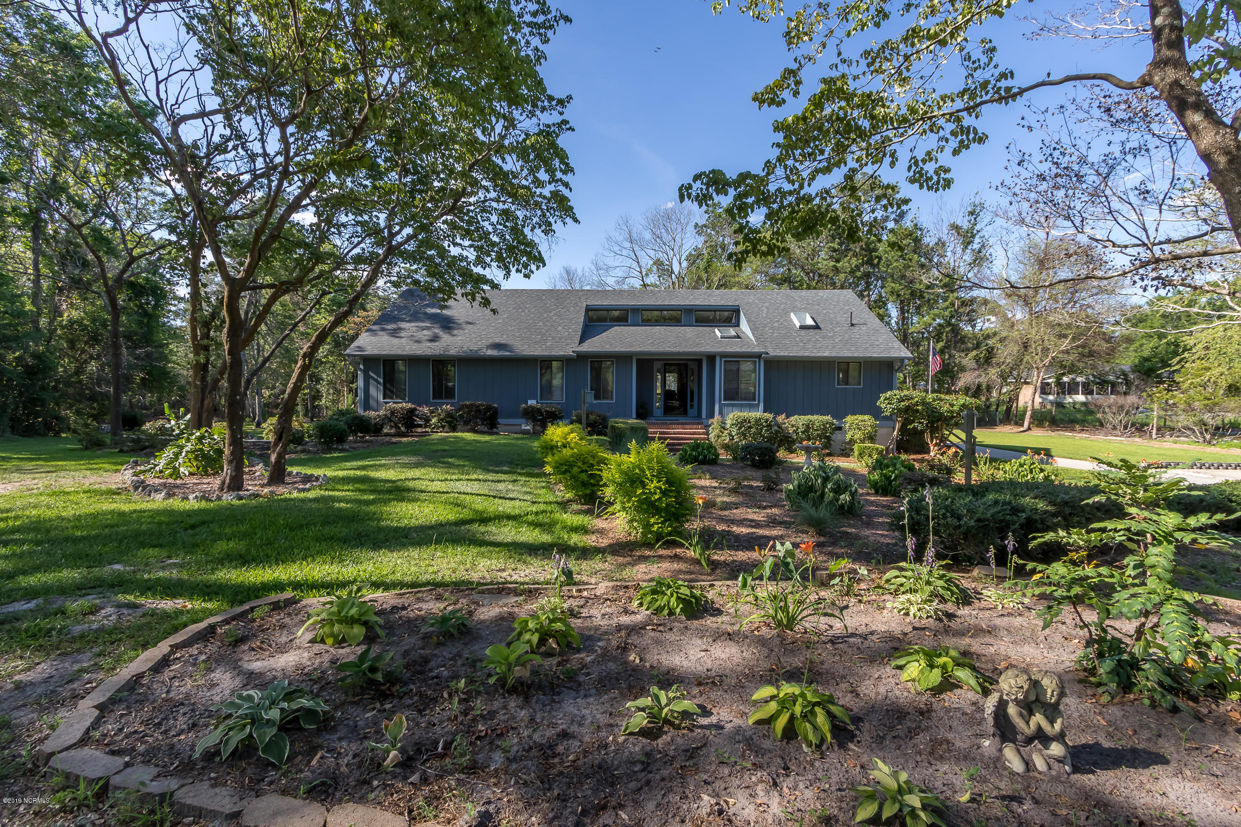 507 Bear Creek Road Hubert, NC 28539 - Photo 1 of 53 primary
