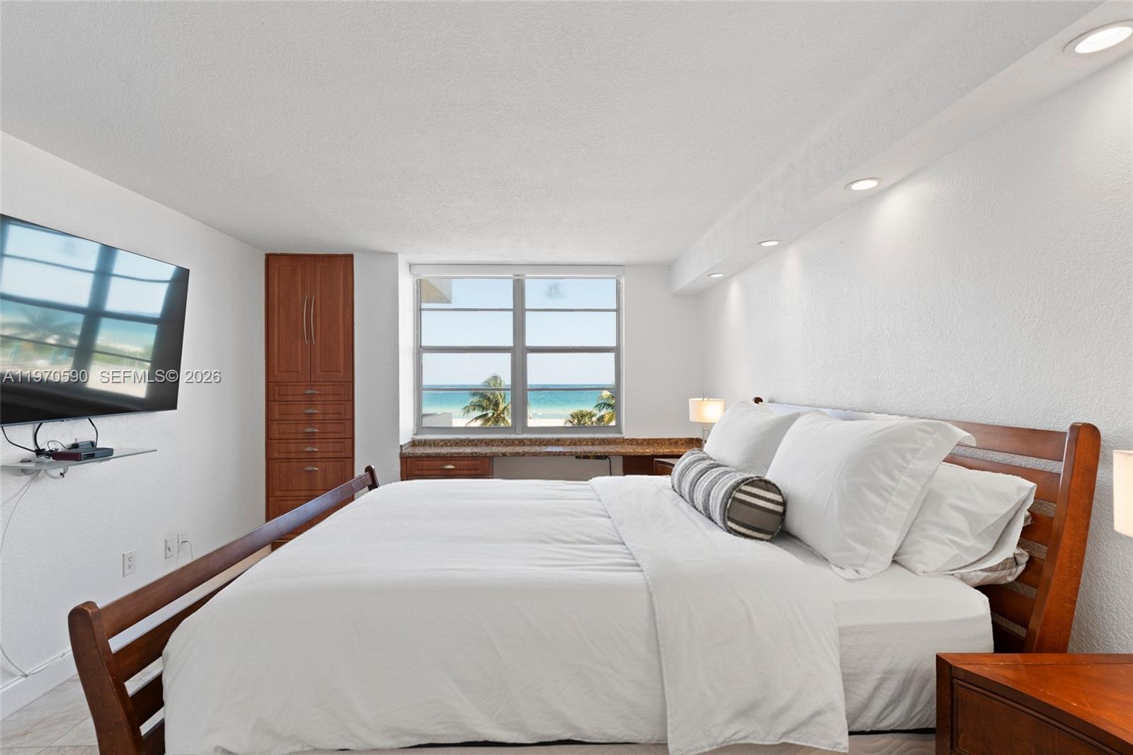 5701 Collins Avenue, Unit 310 Miami Beach, FL 33140 - Photo 15 of 34