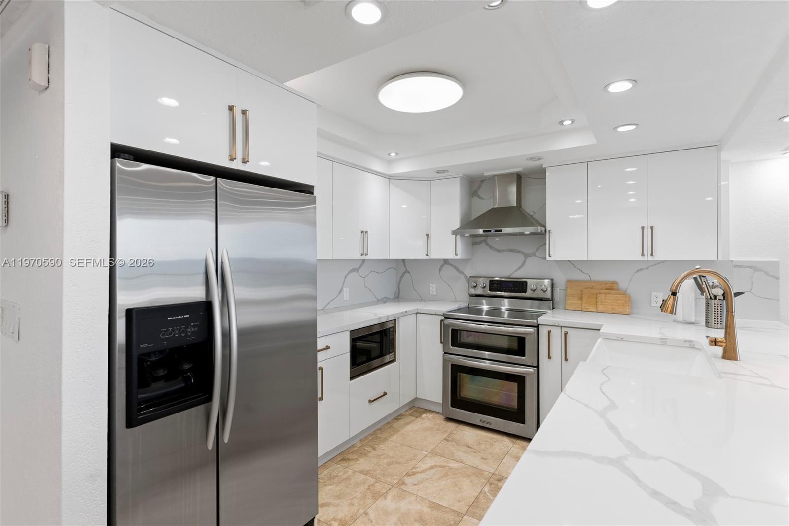 5701 Collins Avenue, Unit 310 Miami Beach, FL 33140 - Photo 4 of 34