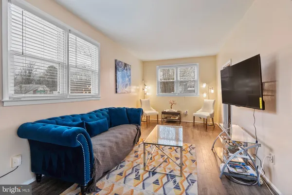 $2,975 | 931 Beaverbank Circle, Towson, MD 21286