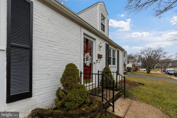 $2,975 | 931 Beaverbank Circle, Towson, MD 21286