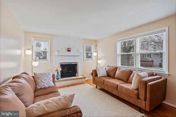 $2,975 | 931 Beaverbank Circle, Towson, MD 21286