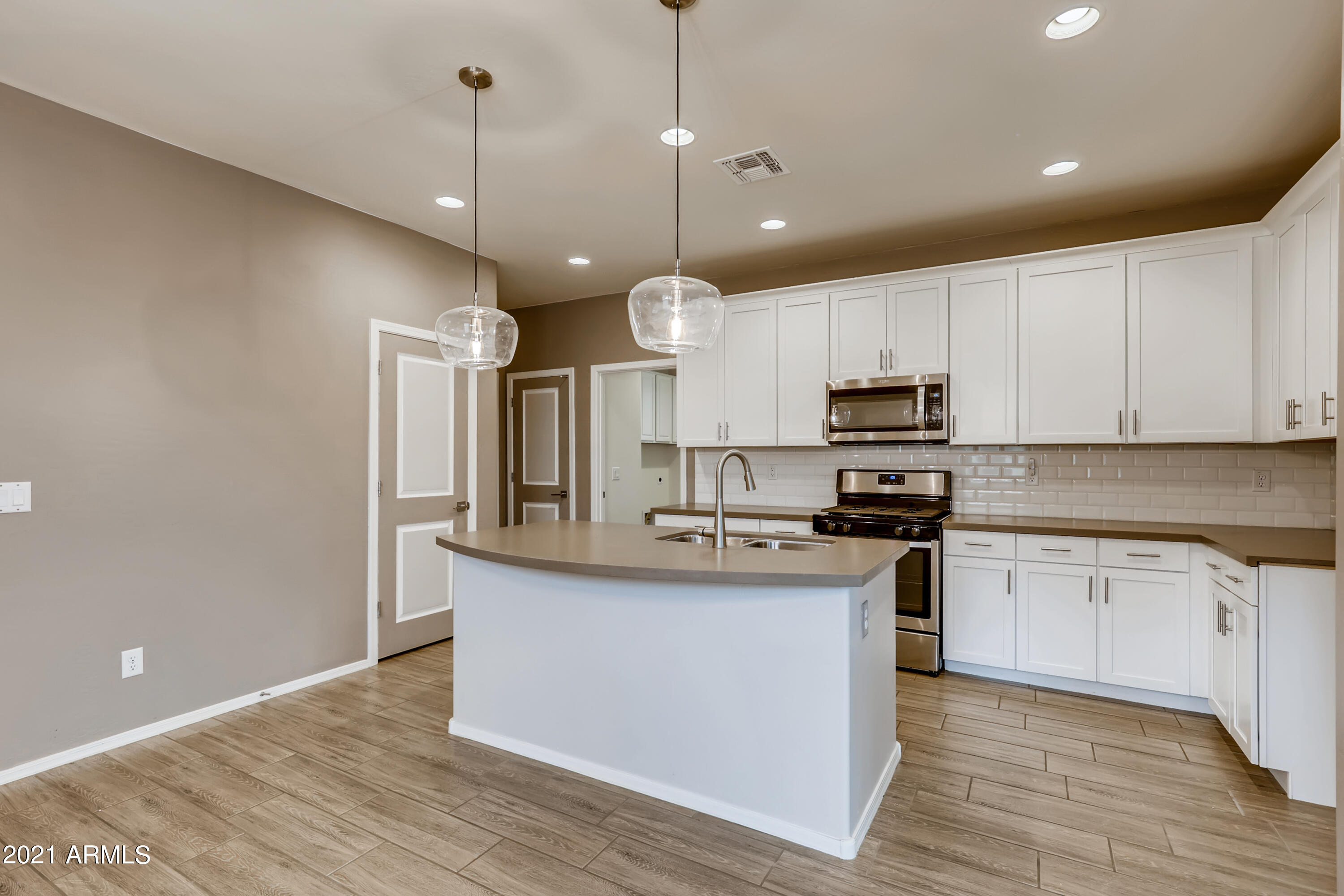 42139 West Cribbage Road Maricopa, AZ 85138 - Photo 13 of 33 12-584370028-21 Kitchen