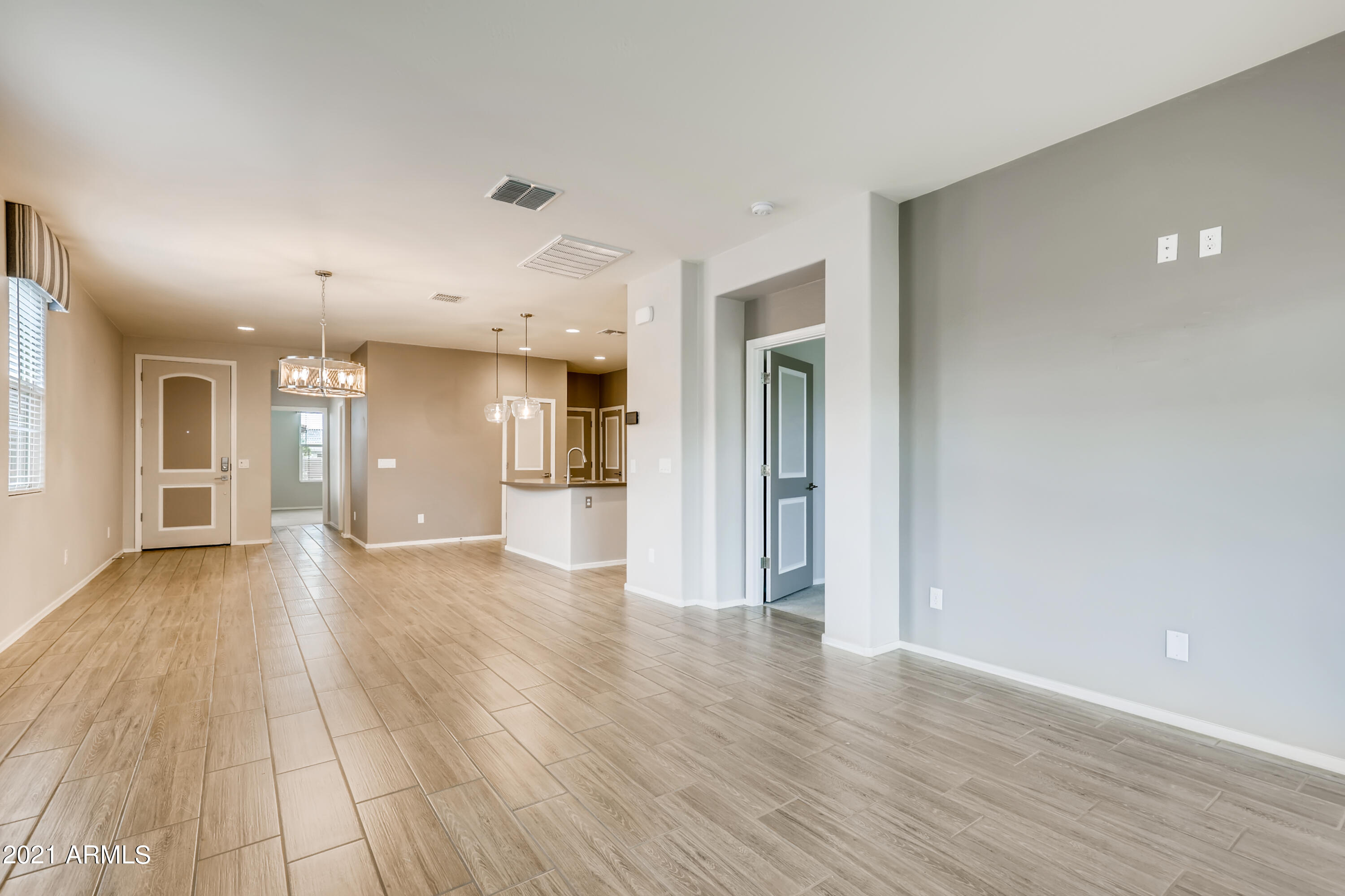 42139 West Cribbage Road Maricopa, AZ 85138 - Photo 6 of 33 5-108273439-09 Living Room