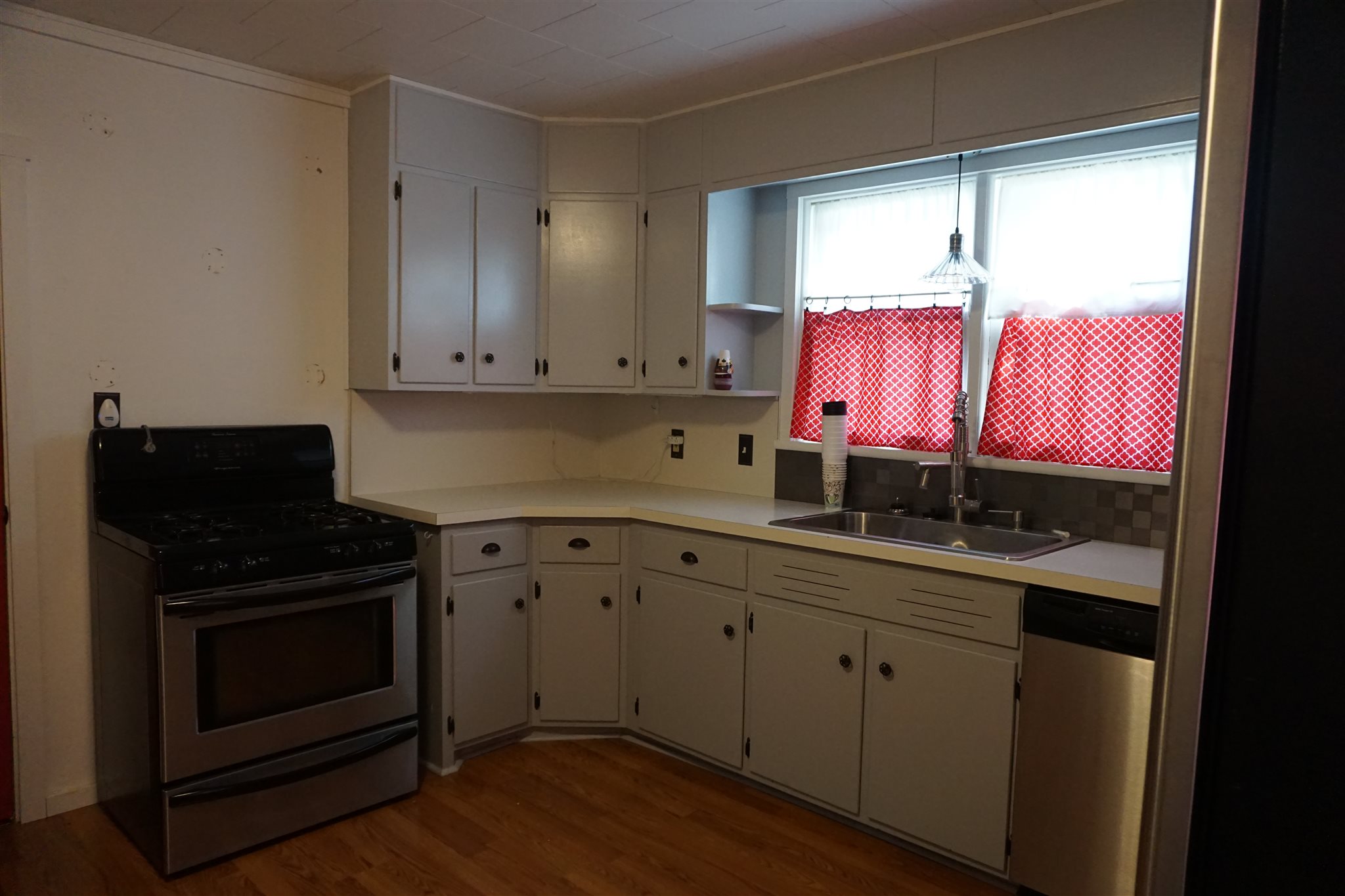 125 East Johnson Street Wolcott, IN 47995 - Photo 3 of 17