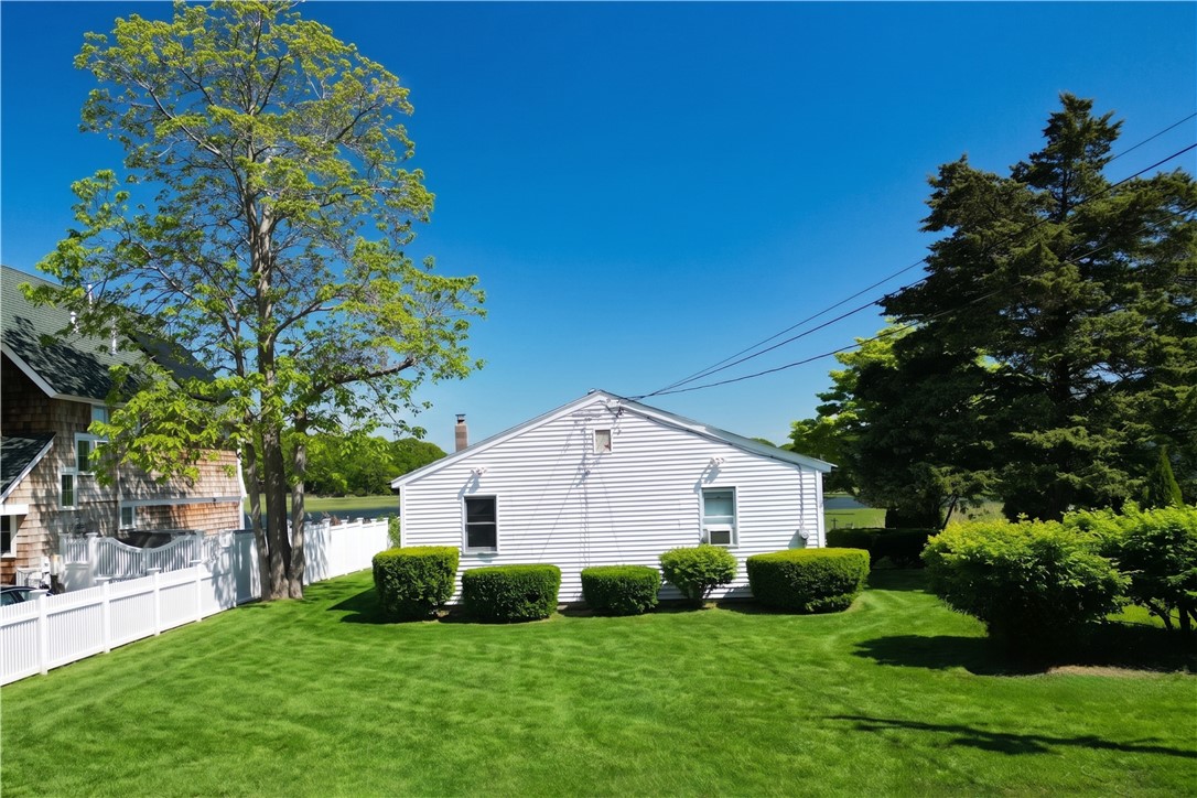 151 Conanicus Road Narragansett, RI 02882 - Photo 9 of 20