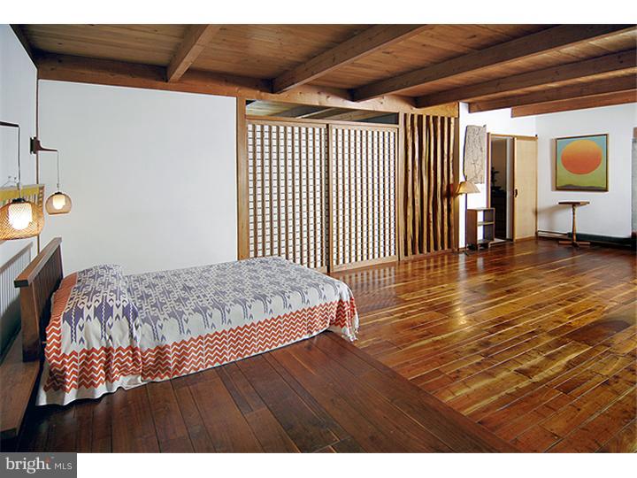 20 Tamara Drive Roosevelt, NJ 08555 - Photo 13 of 23 Master Bedroom