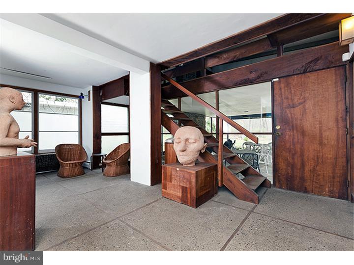 20 Tamara Drive Roosevelt, NJ 08555 - Photo 4 of 23 Foyer