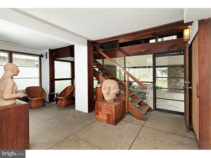 20 Tamara Drive Roosevelt, NJ 08555 - Photo 9 of 23 Foyer