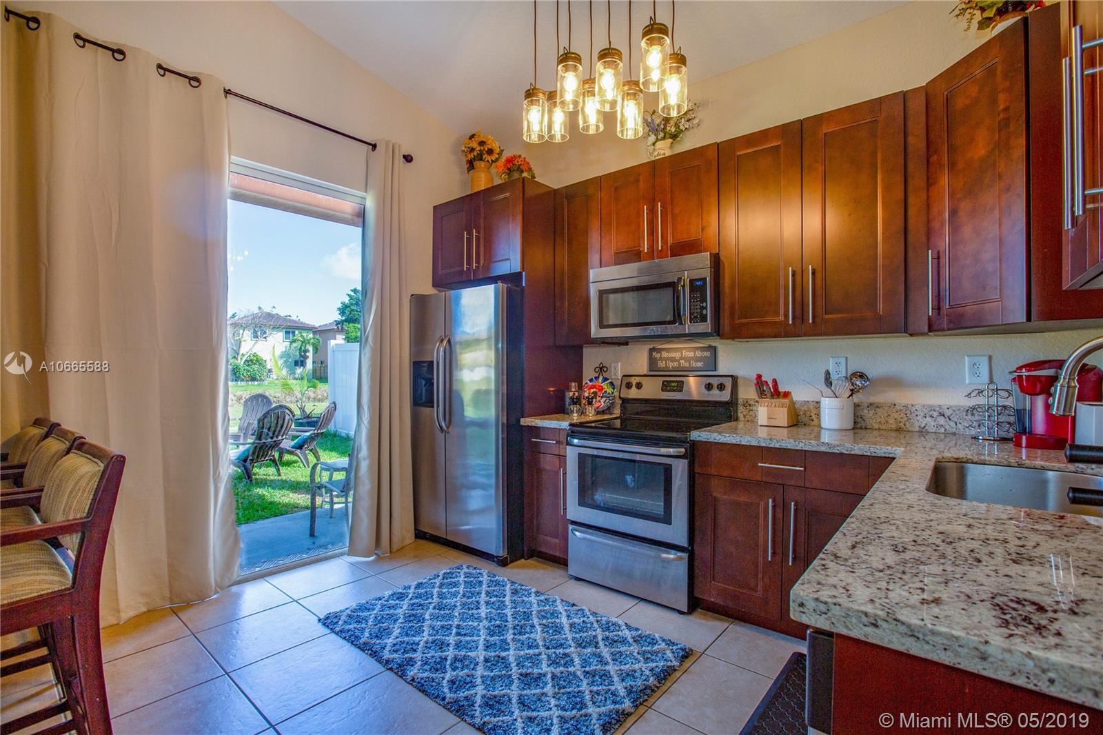 1089 Northeast 40th Road Homestead, FL 33033 - Photo 6 of 11 Gallery Image 6