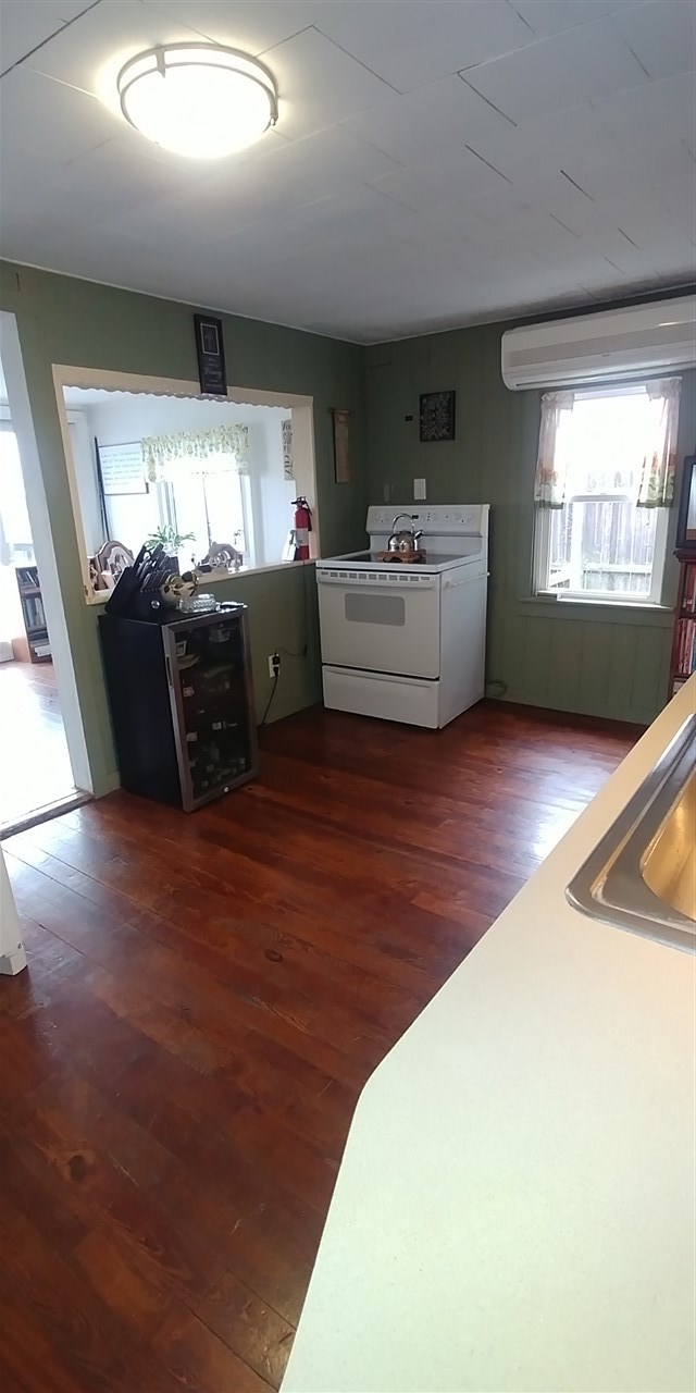 96 Glade Path Hampton, NH 03842 - Photo 12 of 27