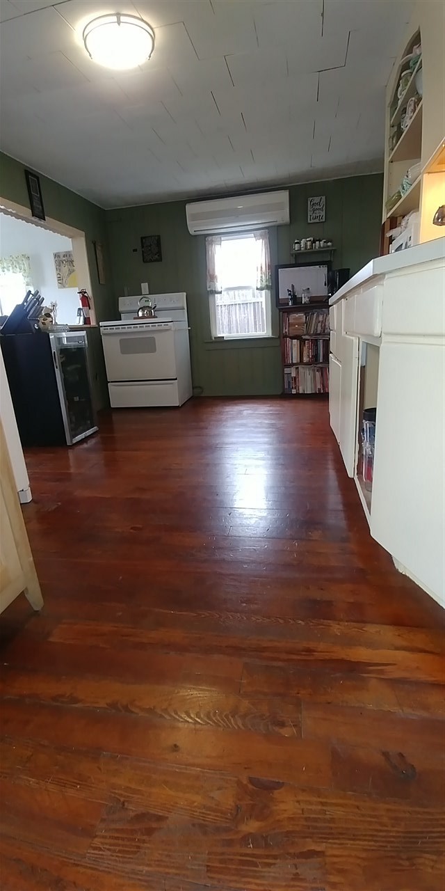 96 Glade Path Hampton, NH 03842 - Photo 8 of 27