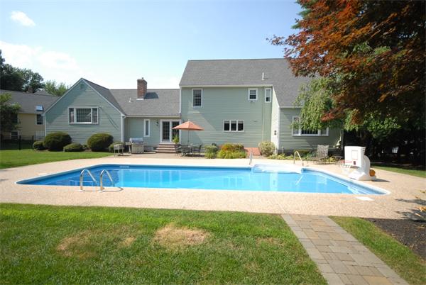 6 Wescott Road Andover, MA 01810 - Photo 27 of 30 Gallery Image 27