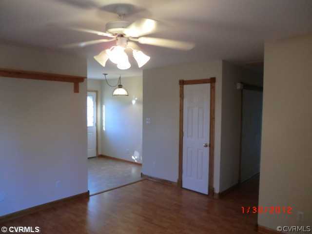 8921 River Road Petersburg, VA 23803 - Photo 3 of 9 Interior Space/Layout