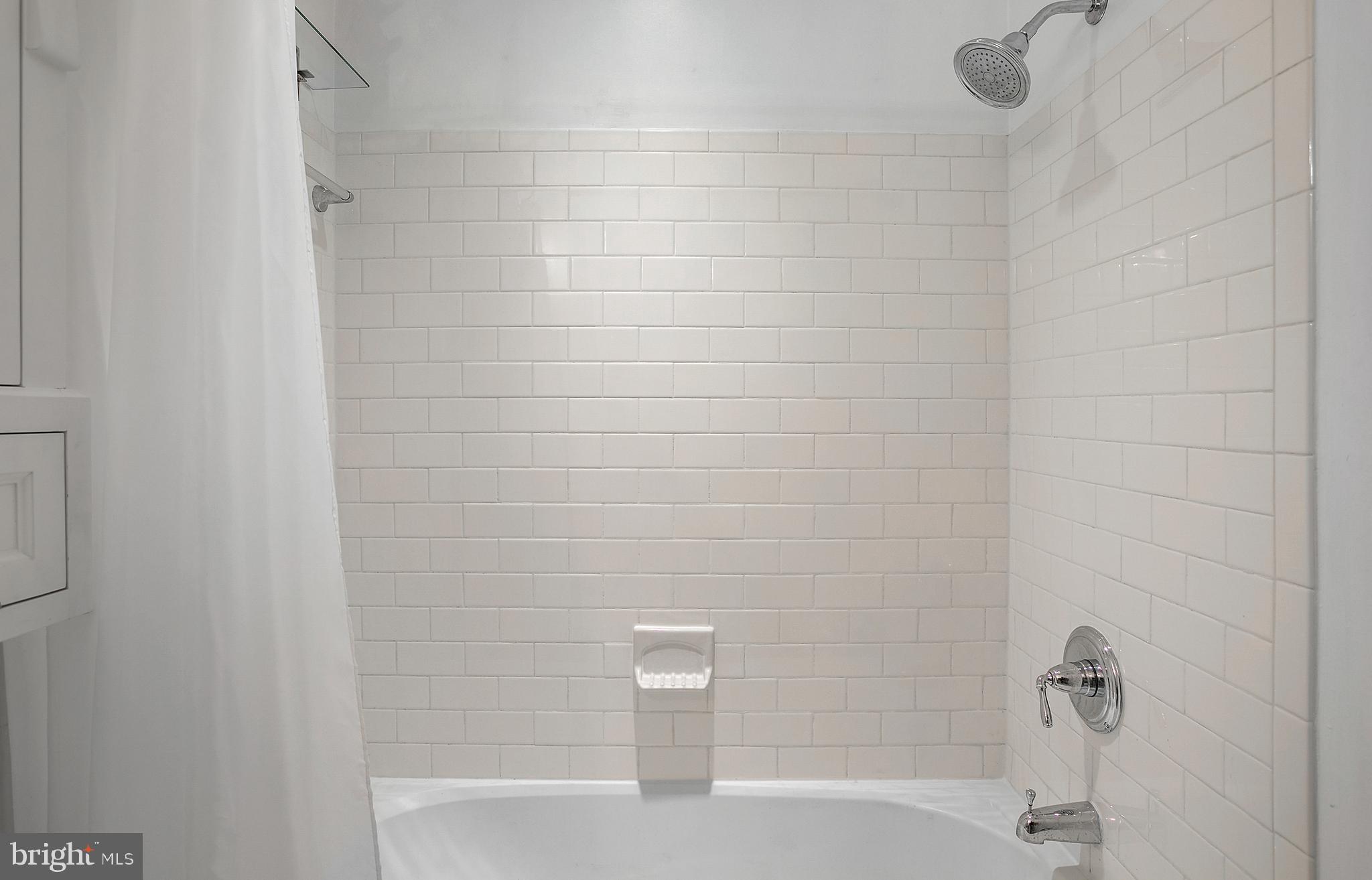 610 Irving Street Northwest, Unit 206 Washington, DC 20010 - Photo 11 of 30