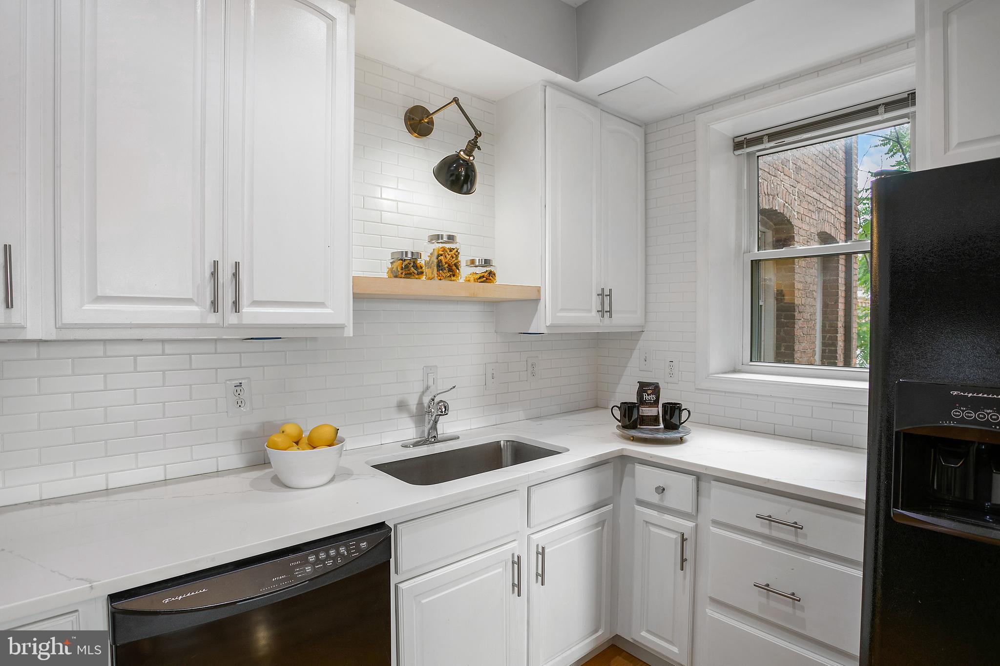 610 Irving Street Northwest, Unit 206 Washington, DC 20010 - Photo 23 of 30