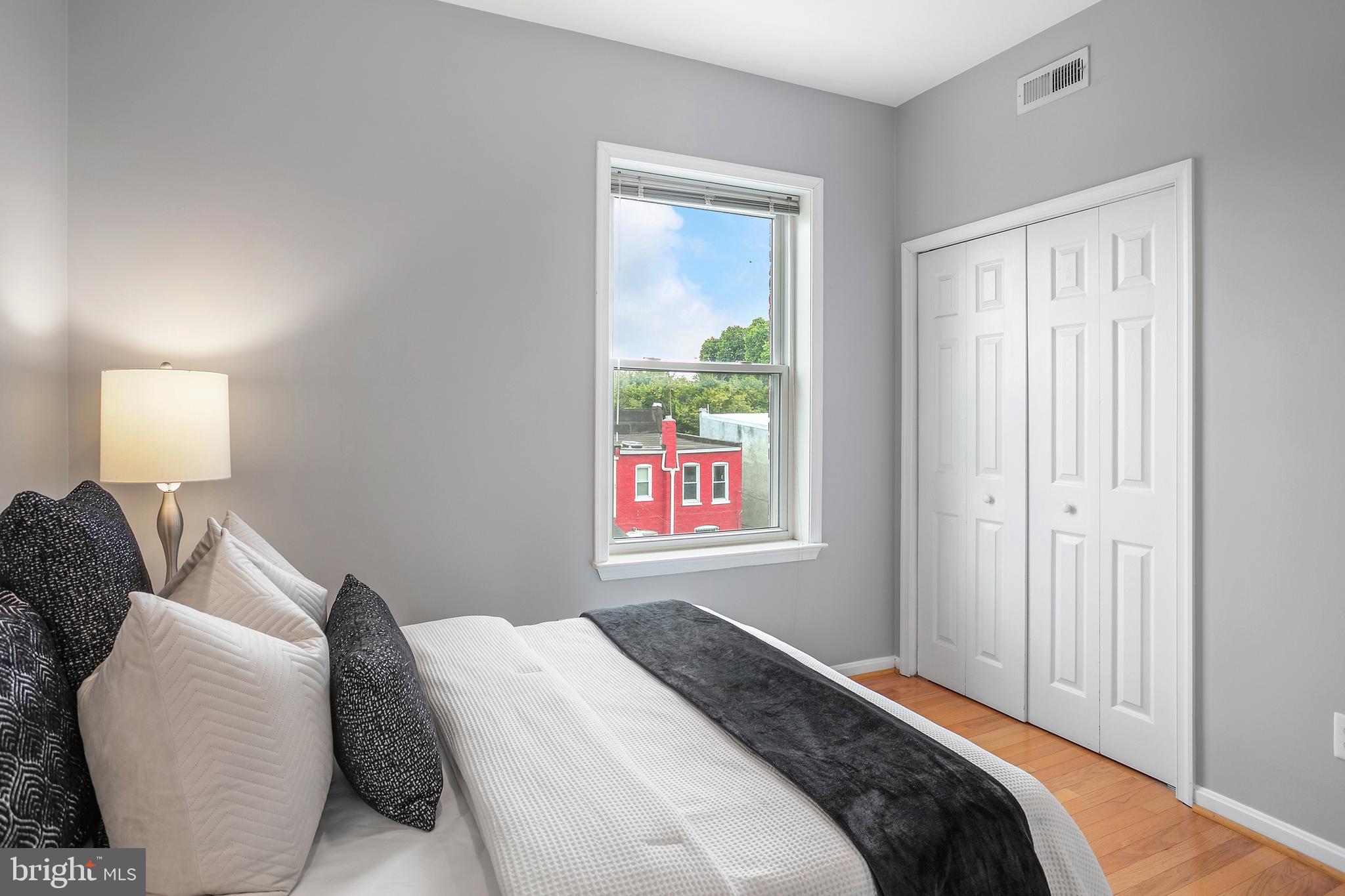 610 Irving Street Northwest, Unit 206 Washington, DC 20010 - Photo 7 of 30