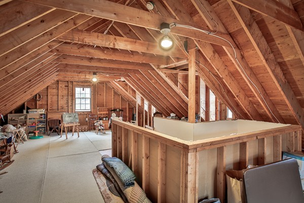 196 Middle Road Newbury, MA 01922 - Photo 20 of 28 a view of an chairs and table in the balcony