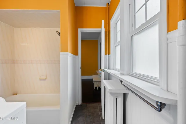 $344,900 | 2 Norwood Street, Guilderland, NY 12203