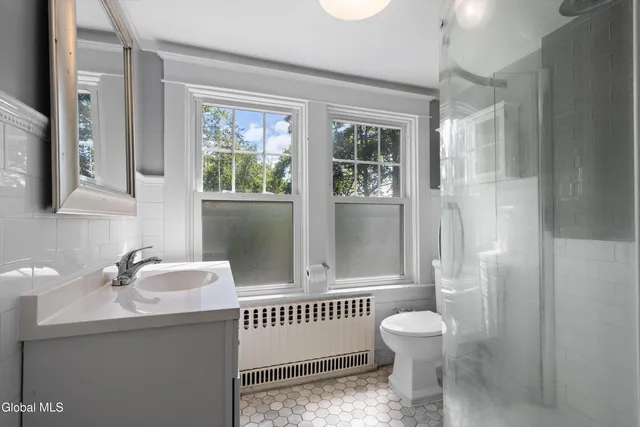 $344,900 | 2 Norwood Street, Guilderland, NY 12203