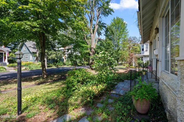 $344,900 | 2 Norwood Street, Guilderland, NY 12203