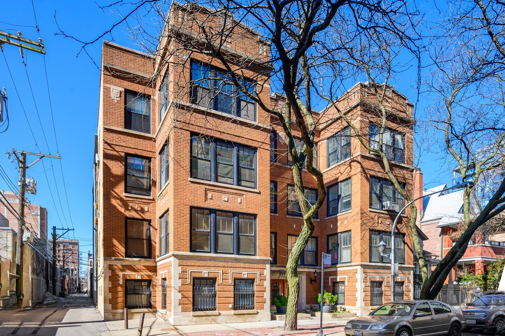 3152 North Hudson Avenue, Unit 2 Chicago, IL 60657 - Photo 1 of 18