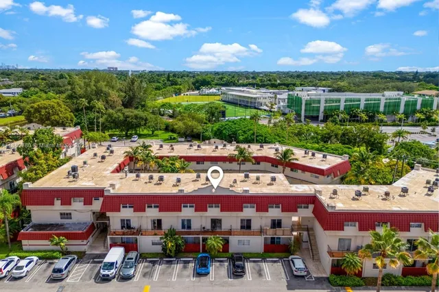 a view of a city and an outdoor space