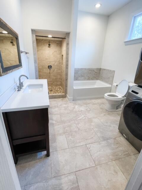 24 Moultrie Street Charleston, SC 29403 - Photo 10 of 18 master Bath