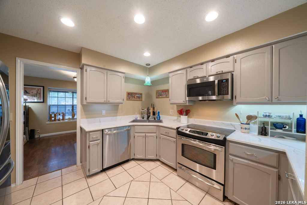 3003 Morning Ridge San Antonio, TX 78247 - Photo 7 of 32 Gallery Image 7