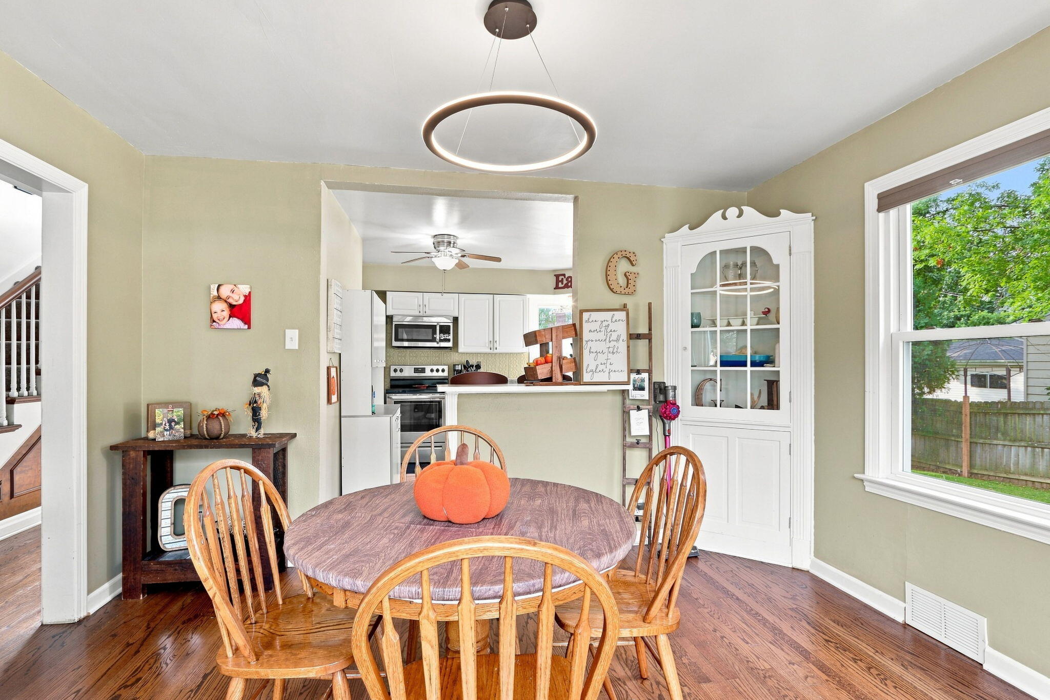 4405 Harding Road Kenosha, WI 53142 - Photo 7 of 33 8-web-or-mls-4405 Harding Rd12
