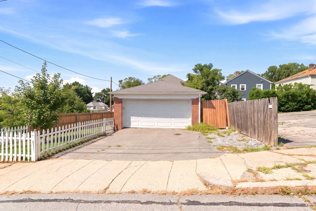 41 Rochambeau Avenue Providence, RI 02906 - Photo 4 of 49 Gallery Image 4