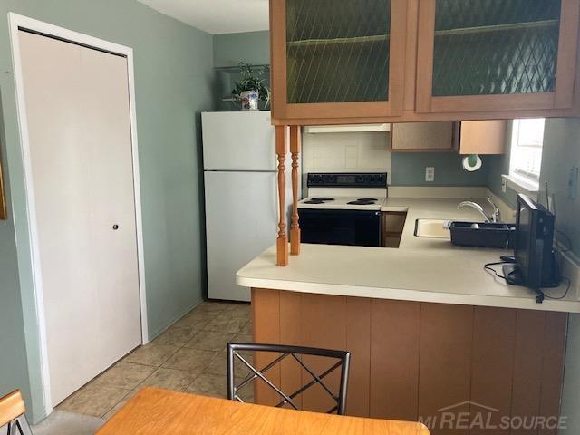 29217 Hayes Road, Unit 2 Warren, MI 48088 - Photo 10 of 26