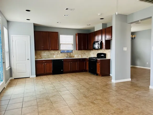 $1,800 | 19035 Buckner Court, Houston, TX 77073