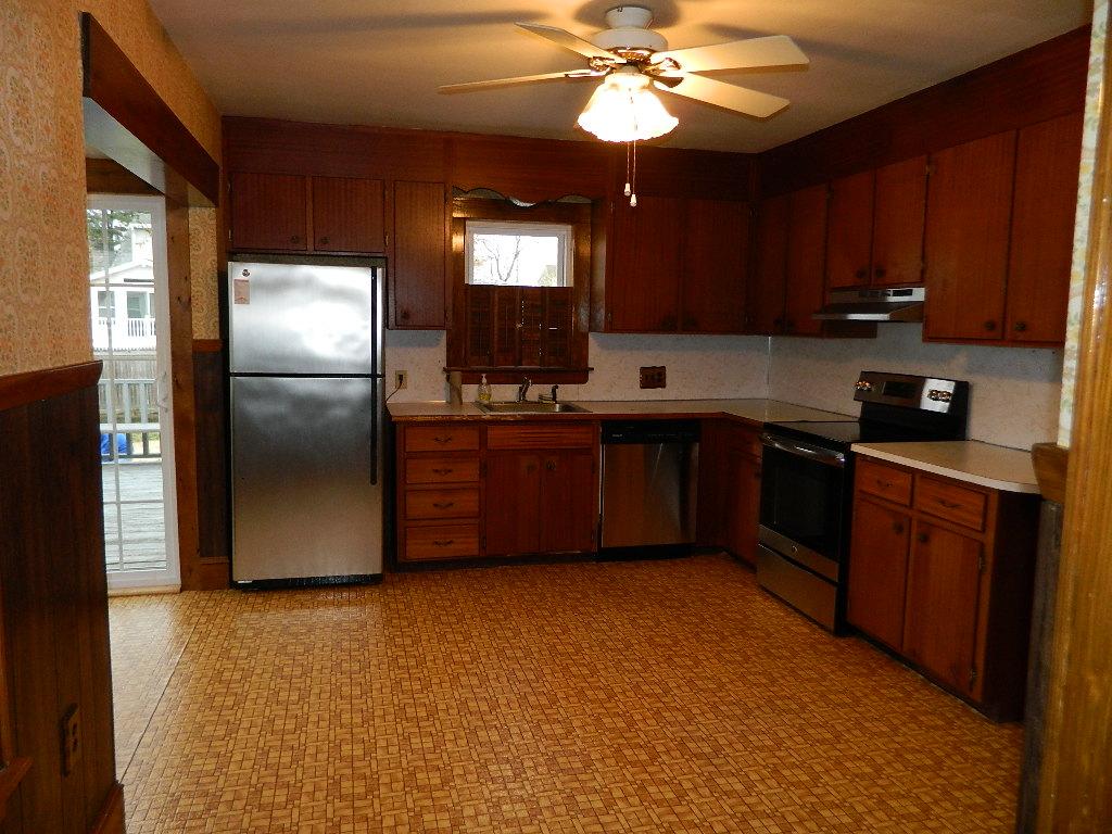 100 Ramsay Street Manchester, NH 03103 - Photo 3 of 24