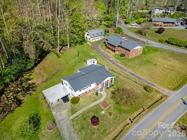 $474,900 | 1482 Island Ford Road, Brevard, NC 28712