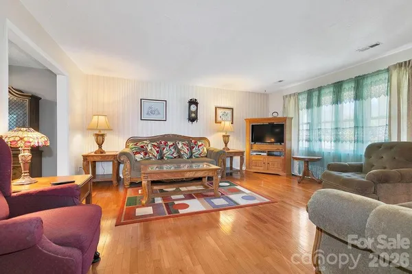 $474,900 | 1482 Island Ford Road, Brevard, NC 28712