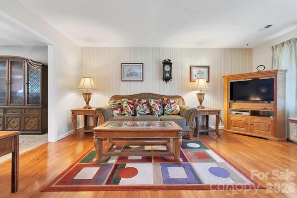 $474,900 | 1482 Island Ford Road, Brevard, NC 28712