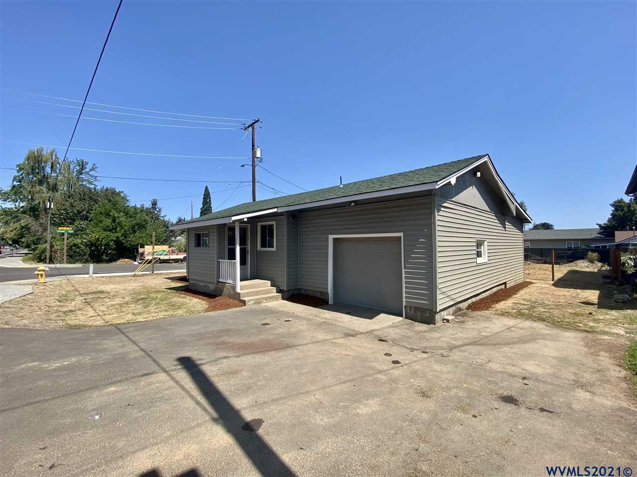 3084 Brown Road Northeast Salem, OR 97305 - Photo 2 of 28 Gallery Image 2